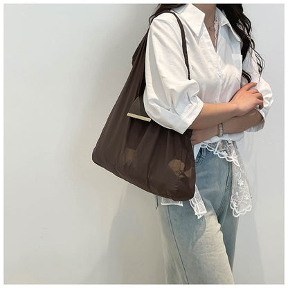 Fashionable lady's handbag